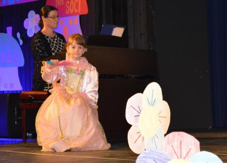 8.FESTIVAL OTROŠKIH PESMI IN PLESOV 80