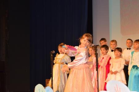 8.FESTIVAL OTROŠKIH PESMI IN PLESOV 82