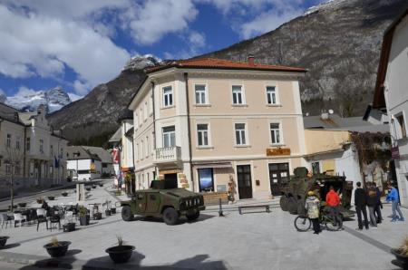 PREDSTAVITEV VOJAŠKEGA POKLICA 10