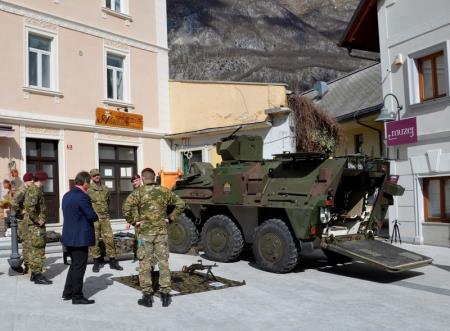 PREDSTAVITEV VOJAŠKEGA POKLICA 14