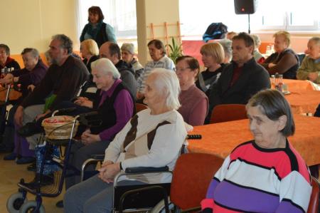 OBISK STANOVALCEV DOMOV UPOKOJENCEV 14