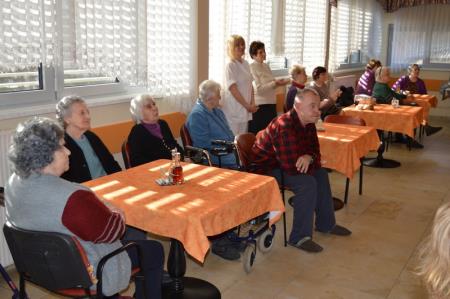 OBISK STANOVALCEV DOMOV UPOKOJENCEV 18