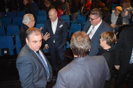 ŽUPANOV BOŽIČNO NOVOLETNI SPREJEM 1