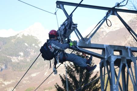 OPRAVLJENA REŠEVALNA VAJA 14