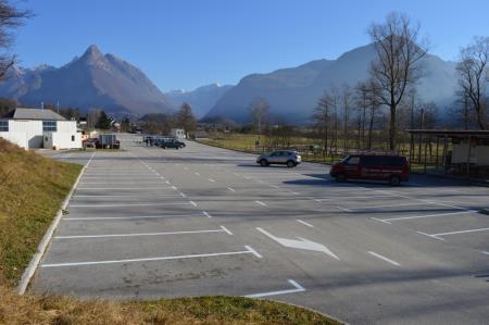 UREJENO PARKIRIŠČE NA POSTAJI »A« 1