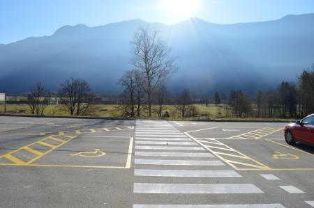 UREJENO PARKIRIŠČE NA POSTAJI »A« 7