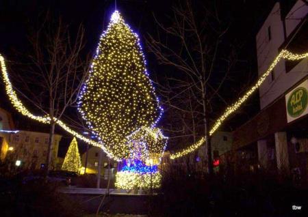 PRIŽIG PRAZNIČNIH LUČK 1