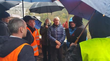 OBETA SE UREDITEV CESTNEGA ODSEKA KLUŽE 4