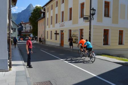 KOLESARIM, DA POMAGAM TUDI V BOVCU 16